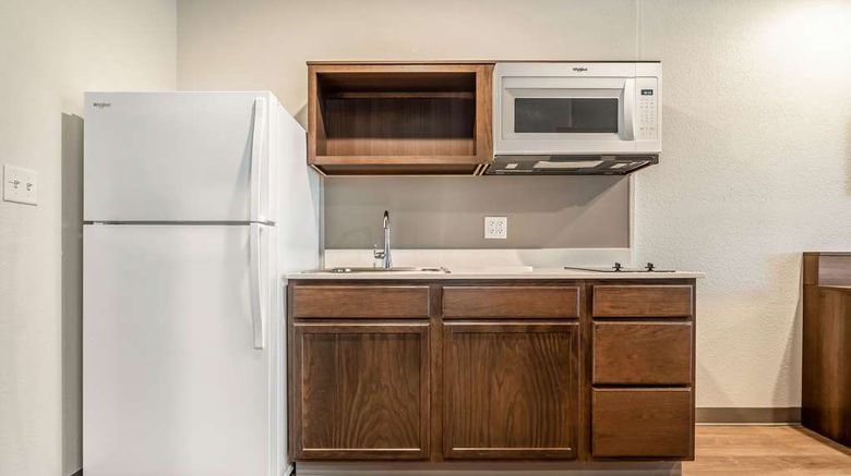 <b>WoodSpring Suites Naples West Room</b>. Images powered by <a href="https://iceportal.shijigroup.com/" title="IcePortal" target="_blank">IcePortal</a>.