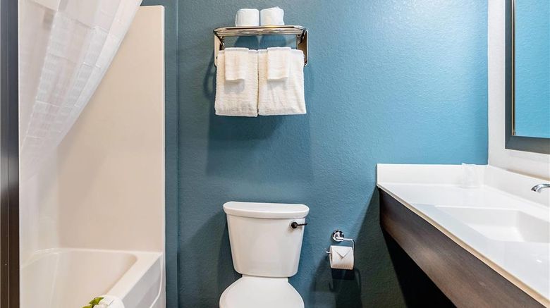 <b>WoodSpring Suites Naples Room</b>. Images powered by <a href="https://iceportal.shijigroup.com/" title="IcePortal" target="_blank">IcePortal</a>.
