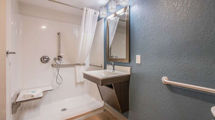 WoodSpring Suites Doral Miami Airport Room