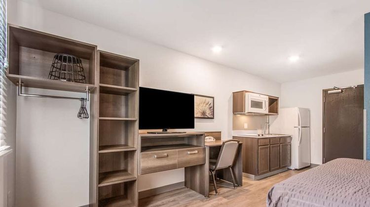 WoodSpring Suites Doral Miami Airport Room