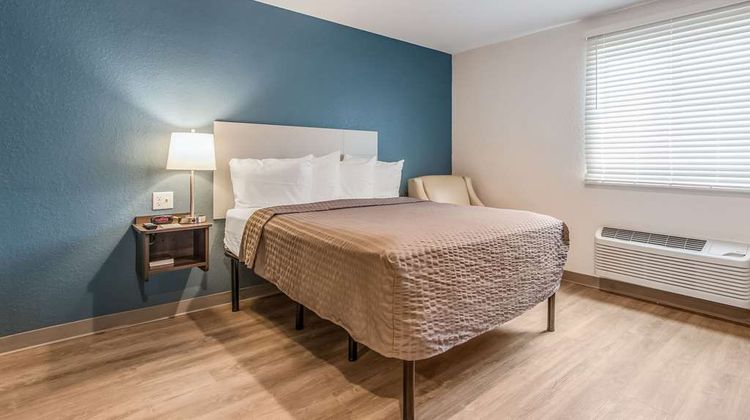 WoodSpring Suites Doral Miami Airport Room