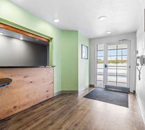 WoodSpring Suites Tulsa Lobby