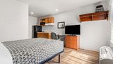 <b>WoodSpring Suites Tulsa Room</b>. Images powered by <a href="https://iceportal.shijigroup.com/" title="IcePortal" target="_blank">IcePortal</a>.