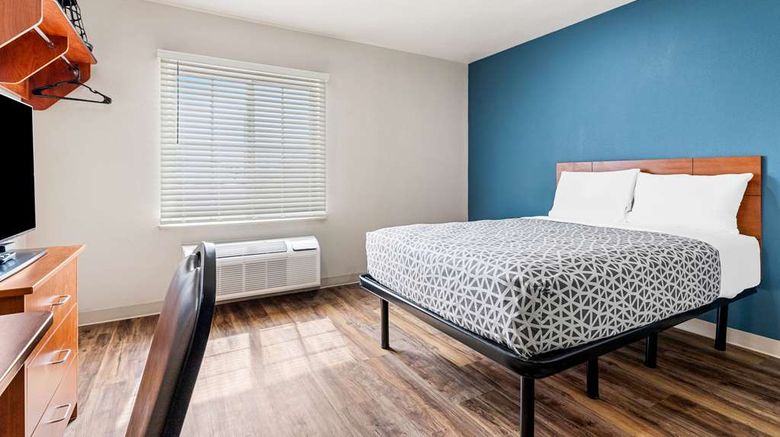 <b>WoodSpring Suites Tulsa Room</b>. Images powered by <a href="https://iceportal.shijigroup.com/" title="IcePortal" target="_blank">IcePortal</a>.