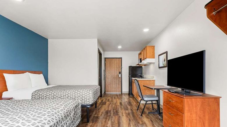 <b>WoodSpring Suites Tulsa Room</b>. Images powered by <a href="https://iceportal.shijigroup.com/" title="IcePortal" target="_blank">IcePortal</a>.