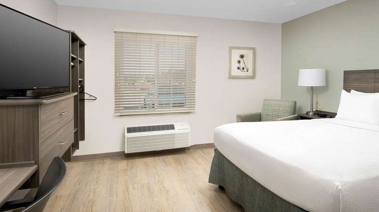 <b>WoodSpring Suites Signature Broken Arrow Room</b>. Images powered by <a href="https://iceportal.shijigroup.com/" title="IcePortal" target="_blank">IcePortal</a>.