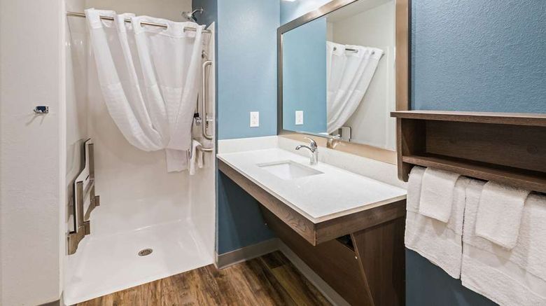 <b>WoodSpring Suites Signature Broken Arrow Room</b>. Images powered by <a href="https://iceportal.shijigroup.com/" title="IcePortal" target="_blank">IcePortal</a>.