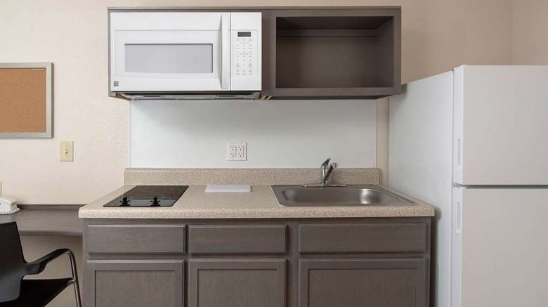 <b>WoodSpring Suites Signature Broken Arrow Room</b>. Images powered by <a href="https://iceportal.shijigroup.com/" title="IcePortal" target="_blank">IcePortal</a>.