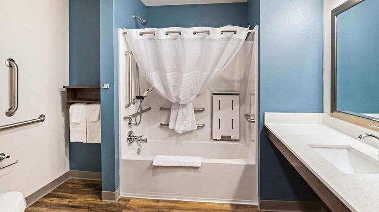 <b>WoodSpring Suites Signature Broken Arrow Room</b>. Images powered by <a href="https://iceportal.shijigroup.com/" title="IcePortal" target="_blank">IcePortal</a>.