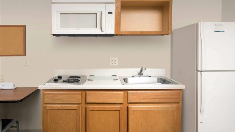 <b>WoodSpring Suites Spartanburg Duncan Room</b>. Images powered by <a href="https://iceportal.shijigroup.com/" title="IcePortal" target="_blank">IcePortal</a>.