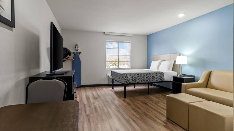<b>WoodSpring Suites Memphis Northeast Suite</b>. Images powered by <a href="https://iceportal.shijigroup.com/" title="IcePortal" target="_blank">IcePortal</a>.
