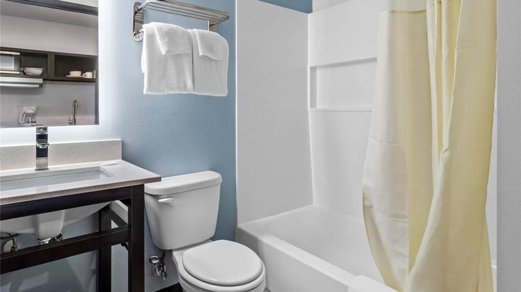 WoodSpring Suites Memphis Northeast Suite