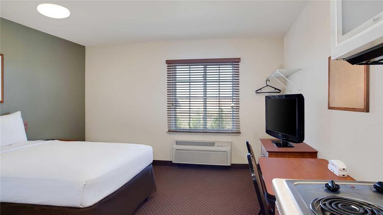 <b>WoodSpring Suites Richmond Fort Lee Room</b>. Images powered by <a href="https://iceportal.shijigroup.com/" title="IcePortal" target="_blank">IcePortal</a>.