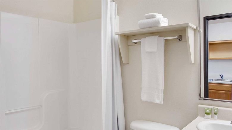 <b>WoodSpring Suites Richmond Fort Lee Room</b>. Images powered by <a href="https://iceportal.shijigroup.com/" title="IcePortal" target="_blank">IcePortal</a>.