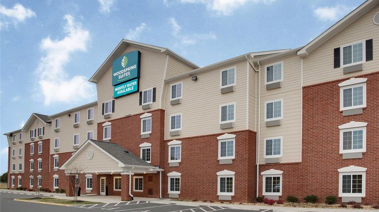 WoodSpring Suites Fredericksburg Exterior
