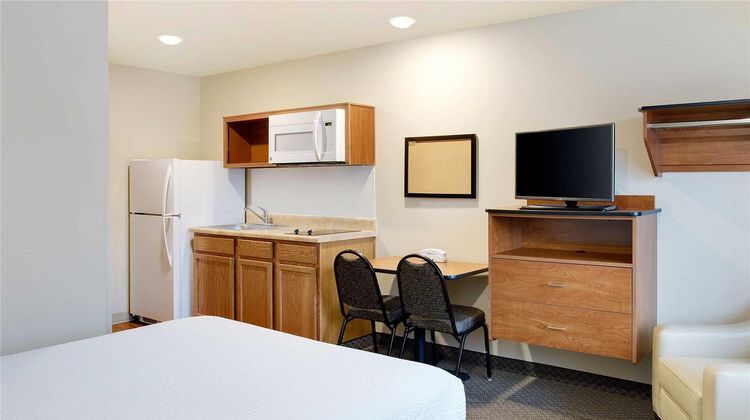 WoodSpring Suites Fredericksburg Room