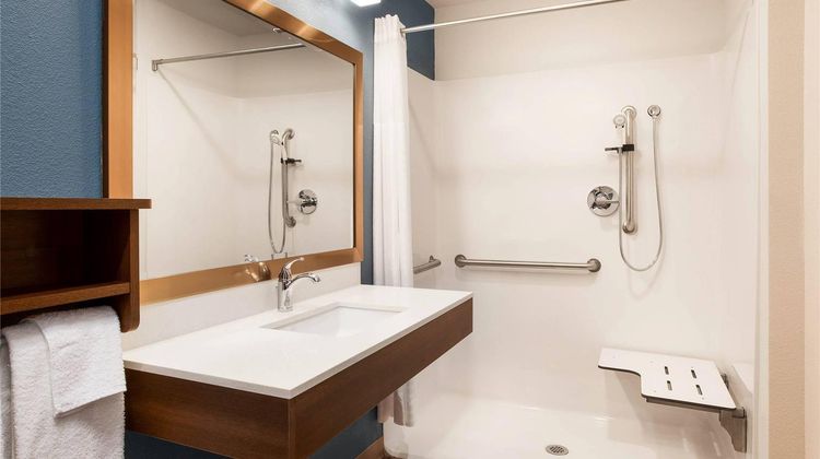 WoodSpring Suites Quantico Room
