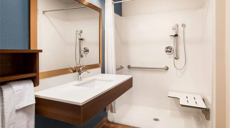 WoodSpring Suites Quantico Room
