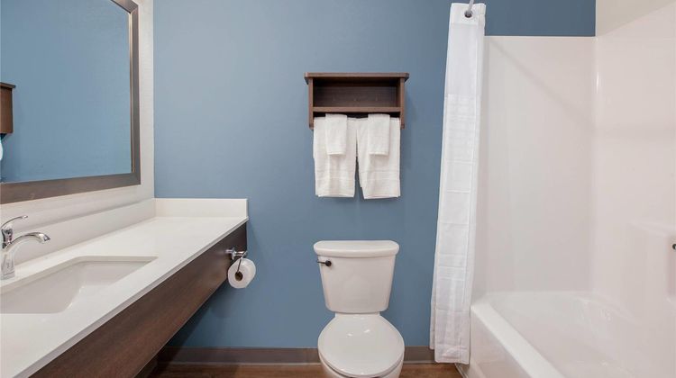 WoodSpring Suites Quantico Room