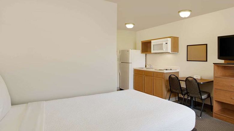 <b>WoodSpring Suites Richmond West Room</b>. Images powered by <a href="https://iceportal.shijigroup.com/" title="IcePortal" target="_blank">IcePortal</a>.