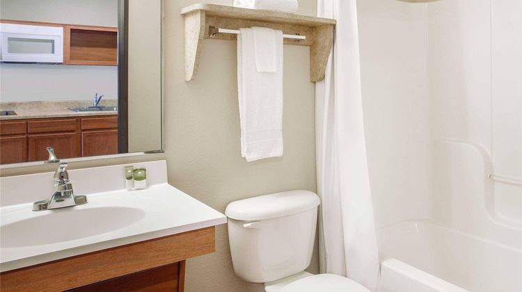 WoodSpring Suites Manassas Room