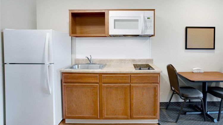 WoodSpring Suites Manassas Room