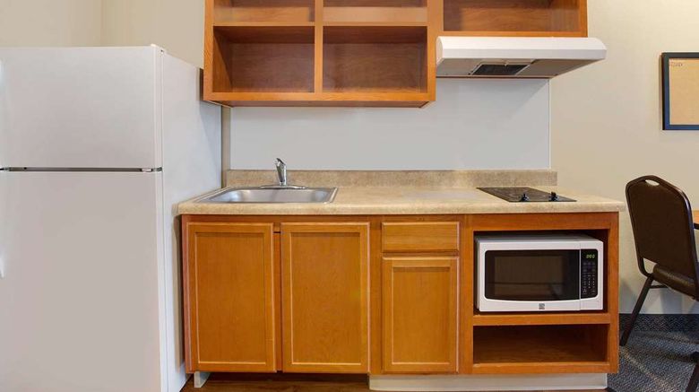 <b>WoodSpring Suites Norfolk Greenbrier Room</b>. Images powered by <a href="https://iceportal.shijigroup.com/" title="IcePortal" target="_blank">IcePortal</a>.