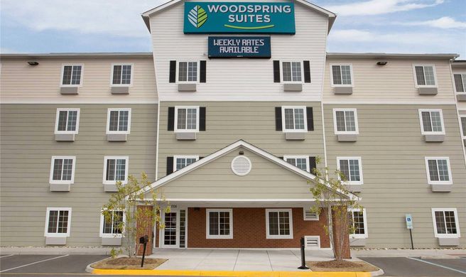 WoodSpring Suites Norfolk Greenbrier Exterior