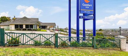 Comfort Inn The Lakes Exterior