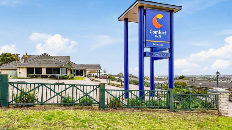 <b>Comfort Inn The Lakes Exterior</b>. Images powered by <a href="https://iceportal.shijigroup.com/" title="IcePortal" target="_blank">IcePortal</a>.