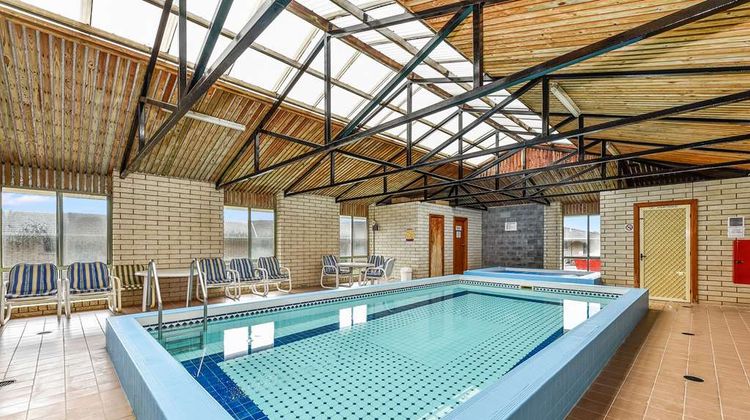 Comfort Inn The Lakes Pool
