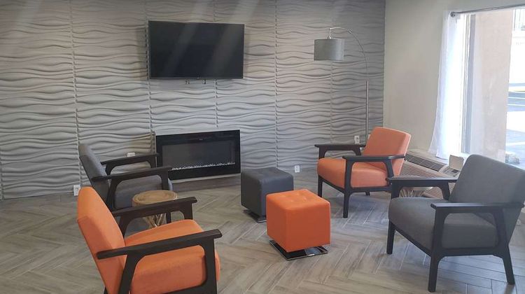 Super 8 by Wyndham Morganton Lobby