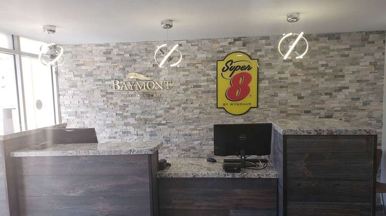 Super 8 by Wyndham Morganton Lobby