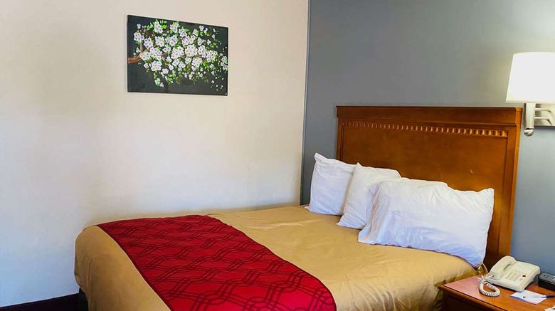 <b>Baymont by Wyndham Lake George Room</b>. Images powered by <a href="https://iceportal.shijigroup.com/" title="IcePortal" target="_blank">IcePortal</a>.