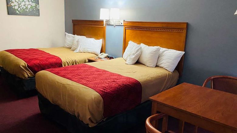 <b>Baymont by Wyndham Lake George Room</b>. Images powered by <a href="https://iceportal.shijigroup.com/" title="IcePortal" target="_blank">IcePortal</a>.