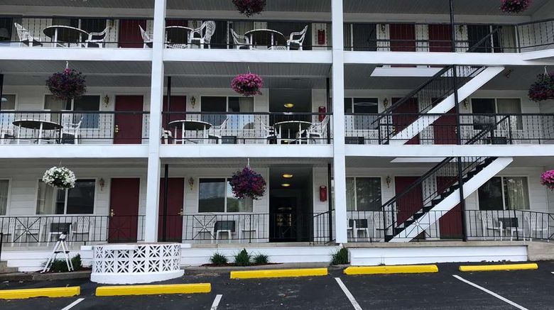<b>Baymont by Wyndham Lake George Exterior</b>. Images powered by <a href="https://iceportal.shijigroup.com/" title="IcePortal" target="_blank">IcePortal</a>.
