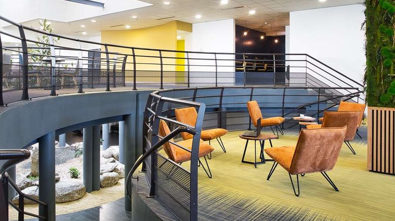 <b>Sure Hotel-Best Western Nantes Beaujoire Lobby</b>. Images powered by <a href="https://iceportal.shijigroup.com/" title="IcePortal" target="_blank">IcePortal</a>.