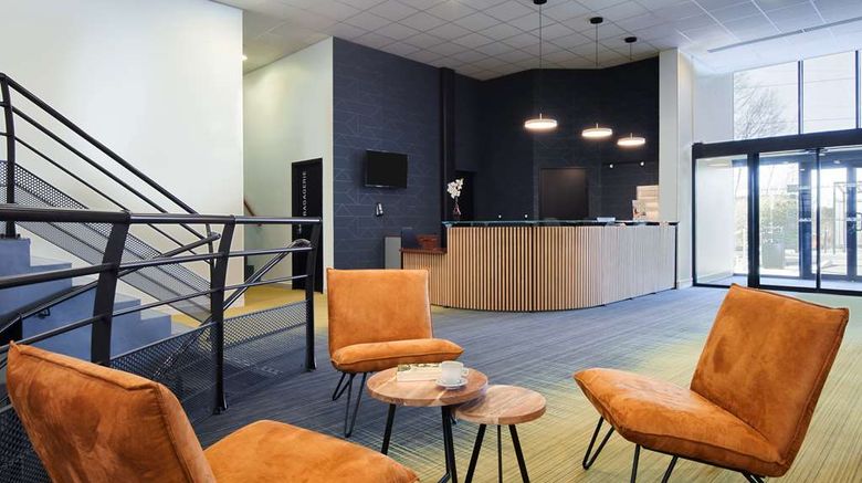<b>Sure Hotel-Best Western Nantes Beaujoire Lobby</b>. Images powered by <a href="https://iceportal.shijigroup.com/" title="IcePortal" target="_blank">IcePortal</a>.