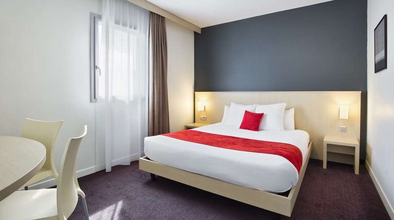 <b>Sure Hotel-Best Western Nantes Beaujoire Room</b>. Images powered by <a href="https://iceportal.shijigroup.com/" title="IcePortal" target="_blank">IcePortal</a>.