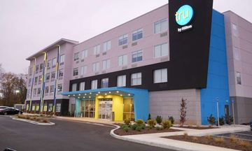 Tru by Hilton Chambersburg