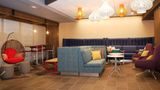 Tru by Hilton Chambersburg Lobby