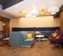 Tru by Hilton Chambersburg Lobby