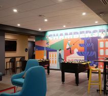 Tru by Hilton Chambersburg Lobby