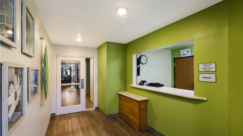 <b>WoodSpring Suites Orlando Clermont Lobby</b>. Images powered by <a href="https://iceportal.shijigroup.com/" title="IcePortal" target="_blank">IcePortal</a>.