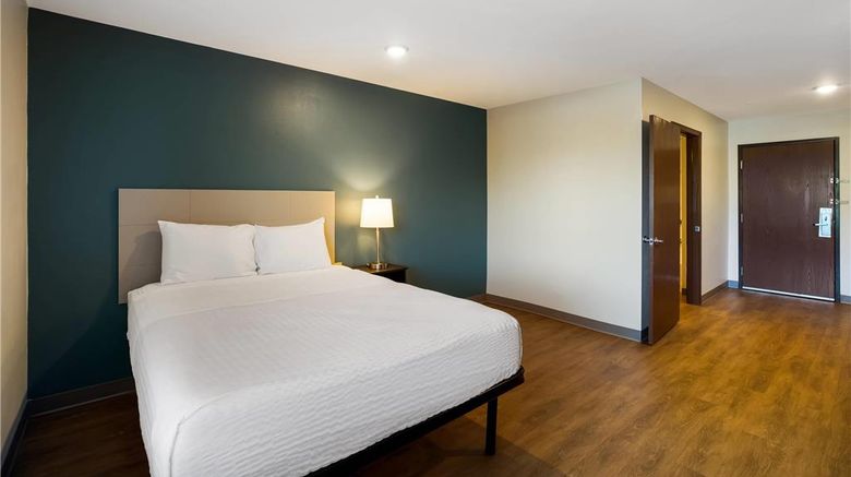 <b>WoodSpring Suites Orlando Clermont Room</b>. Images powered by <a href="https://iceportal.shijigroup.com/" title="IcePortal" target="_blank">IcePortal</a>.