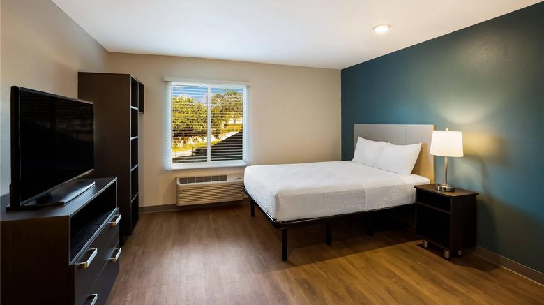 <b>WoodSpring Suites Orlando Clermont Room</b>. Images powered by <a href="https://iceportal.shijigroup.com/" title="IcePortal" target="_blank">IcePortal</a>.