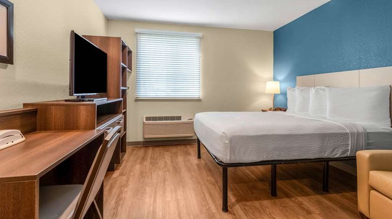 <b>WoodSpring Suites Miramar Room</b>. Images powered by <a href="https://iceportal.shijigroup.com/" title="IcePortal" target="_blank">IcePortal</a>.