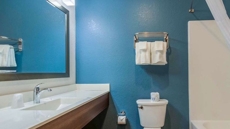 <b>WoodSpring Suites Miramar Room</b>. Images powered by <a href="https://iceportal.shijigroup.com/" title="IcePortal" target="_blank">IcePortal</a>.