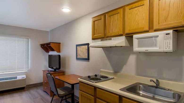 <b>WoodSpring Suites I-295 East Room</b>. Images powered by <a href="https://iceportal.shijigroup.com/" title="IcePortal" target="_blank">IcePortal</a>.