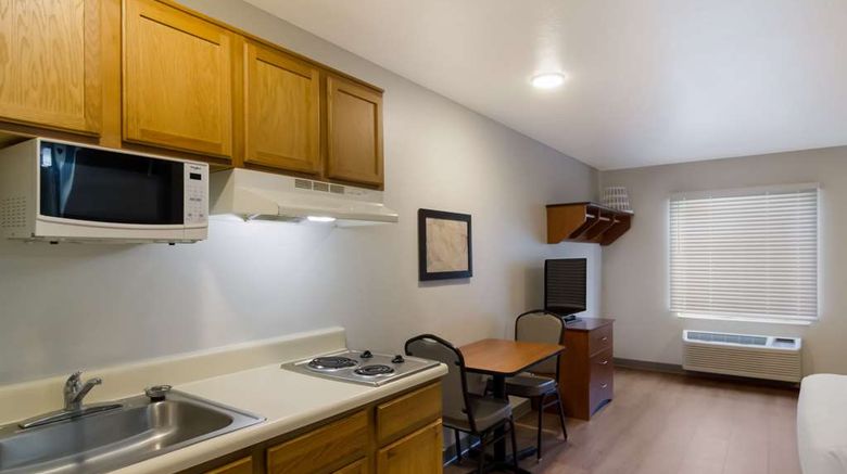 <b>WoodSpring Suites I-295 East Room</b>. Images powered by <a href="https://iceportal.shijigroup.com/" title="IcePortal" target="_blank">IcePortal</a>.